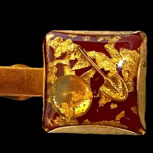 Vintage 60s  Red Lucite/Resin Tie Clasp with Mining for gold display